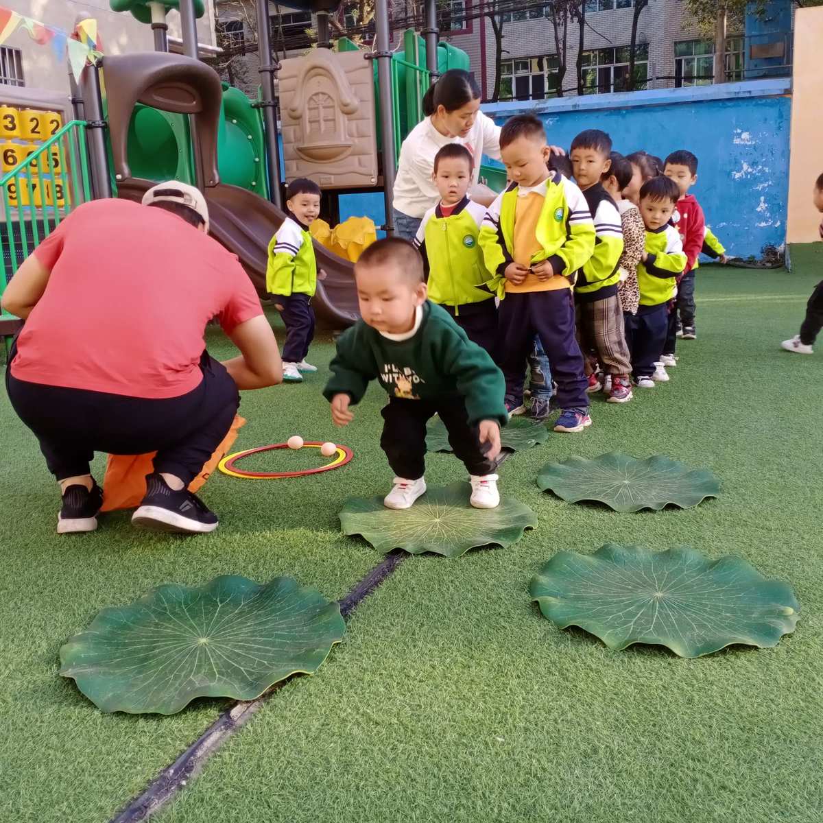 青蛙过河游戏图解_9g游戏青蛙过河_青蛙过河游戏怎么玩