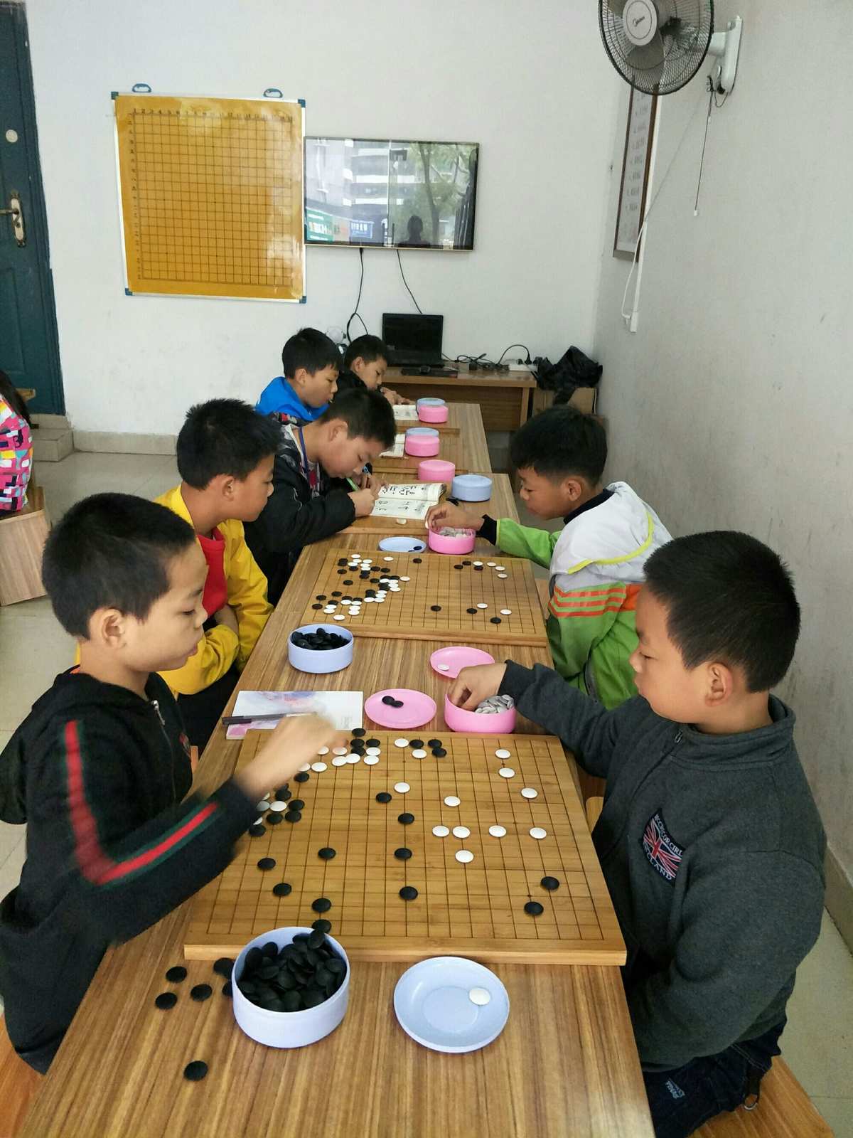 培训少儿围棋费用_培训少儿围棋班_少儿围棋培训