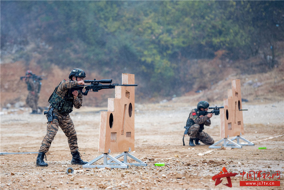 特种神枪手4怎么玩_特种神枪手4mission6_特种神枪手3通关解说剧情