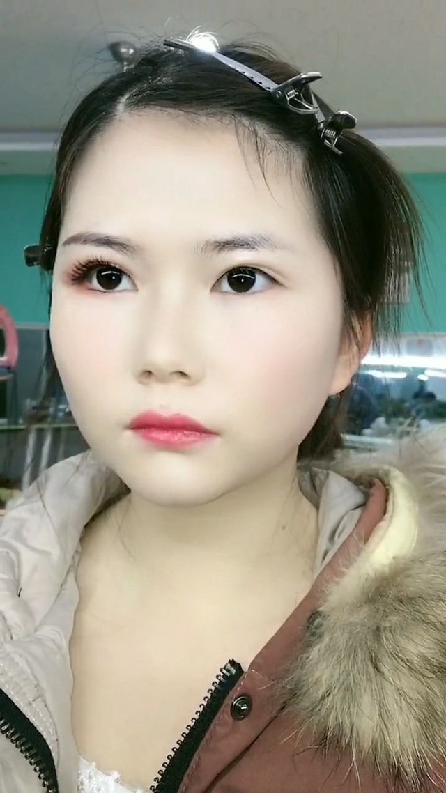 化新娘妆的视频_新白娘子化妆_化妆成白娘子