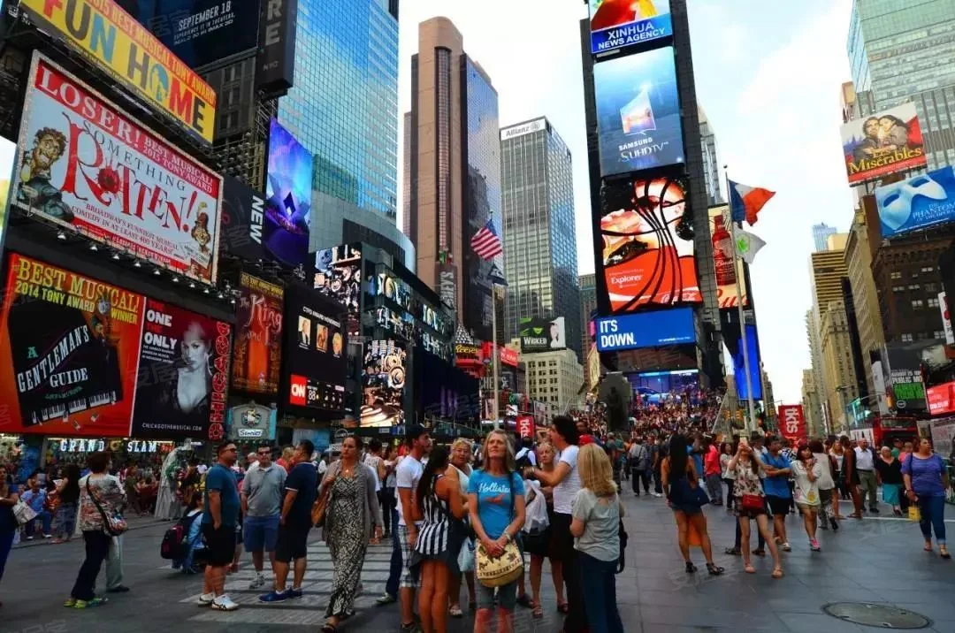 纽约街漫步：故事与激情的瞬间