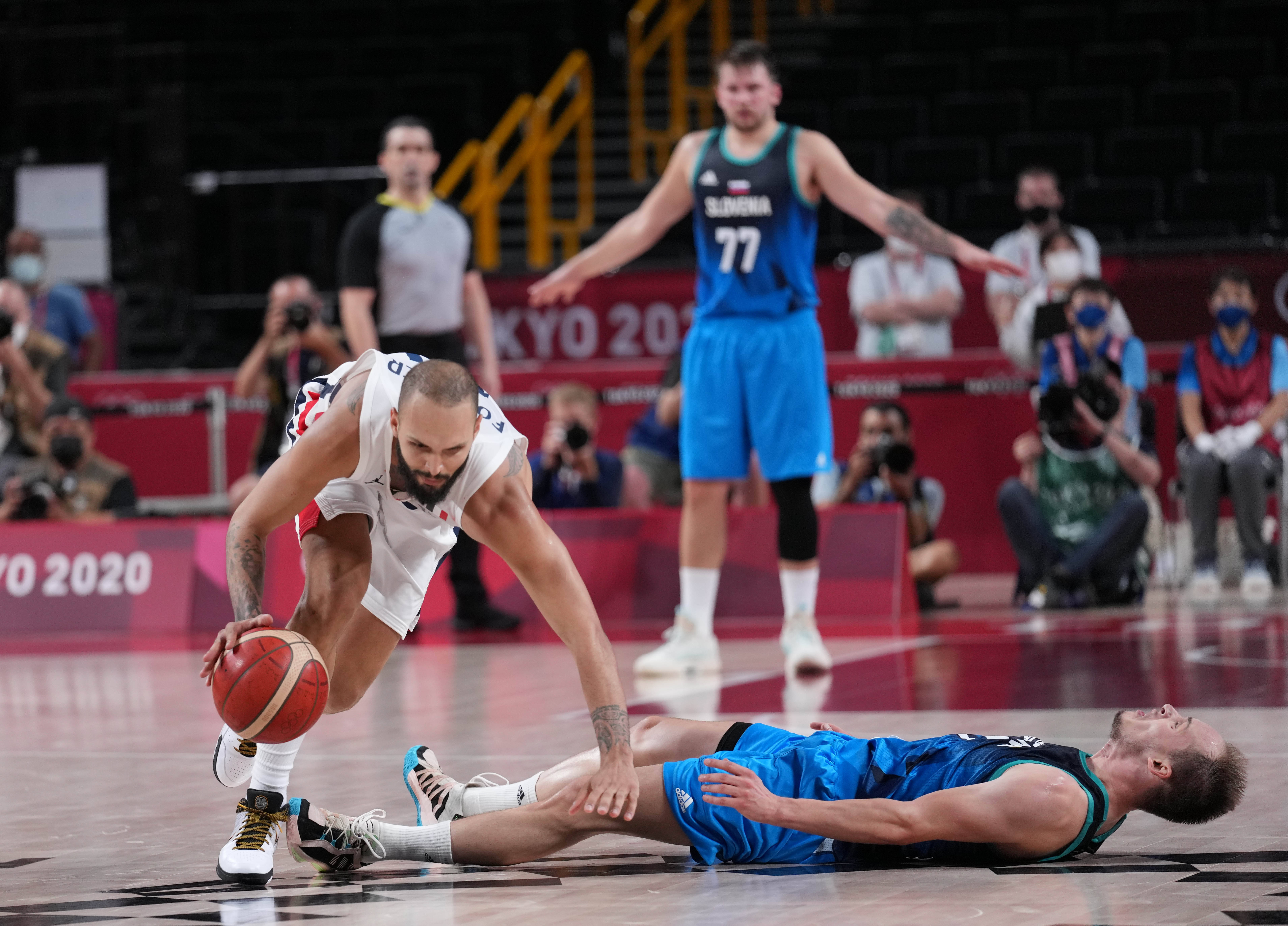 篮球联盟是什么意思_篮球大联盟游戏手机版下载_篮球联盟nba