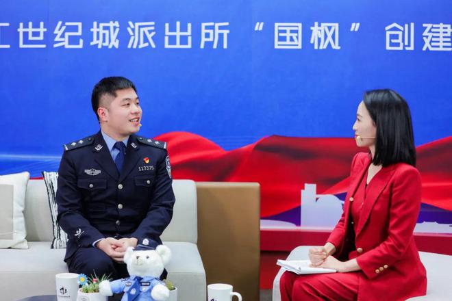 盖伦德玛西亚警官多少钱_德玛西亚警官盖伦_西亚警官德玛盖伦是谁