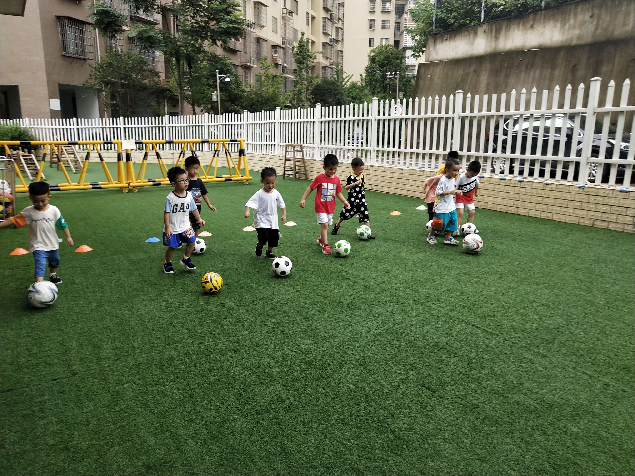 足球幼儿手机游戏推荐_足球幼儿小游戏_幼儿足球游戏手机