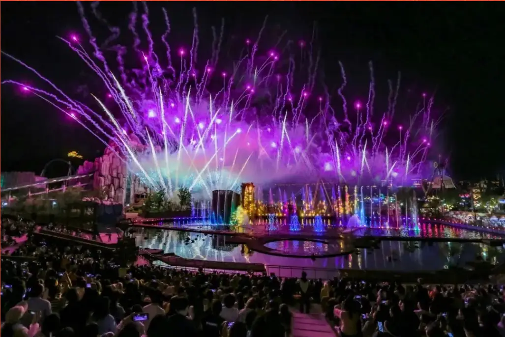 法定国庆节假日三倍工资有几天_法定国庆节假日是多少天_国庆法定节假日