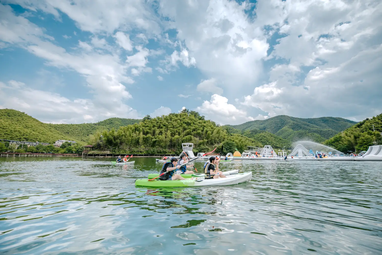 滑水道手机游戏_滑水怎么玩_抖音的那个滑水道游戏是什么